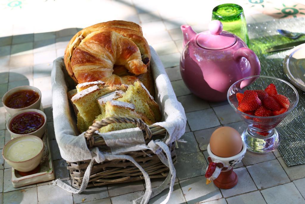 Bed and Breakfast Le Mas En Provence Entrechaux Exterior foto