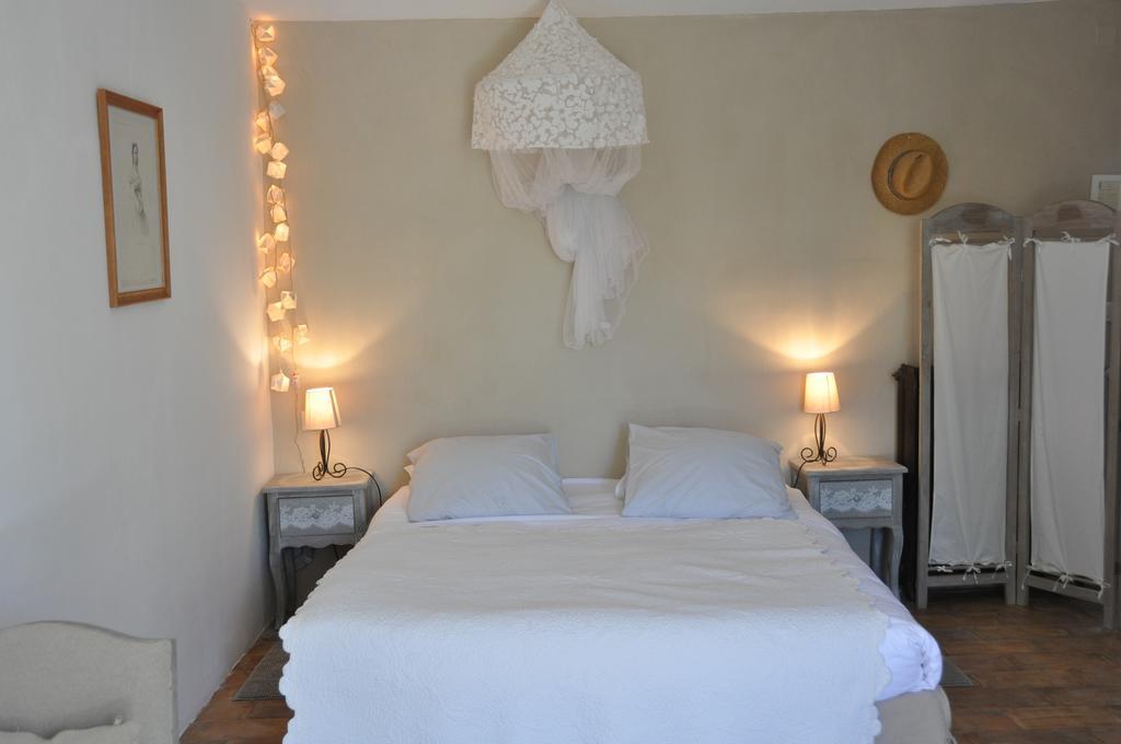 Bed and Breakfast Le Mas En Provence Entrechaux Exterior foto